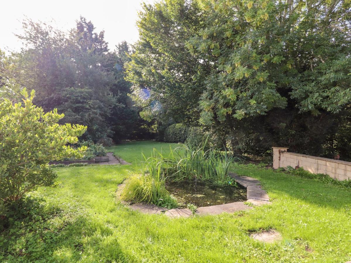 Abbey Cottage Denbigh Exterior photo