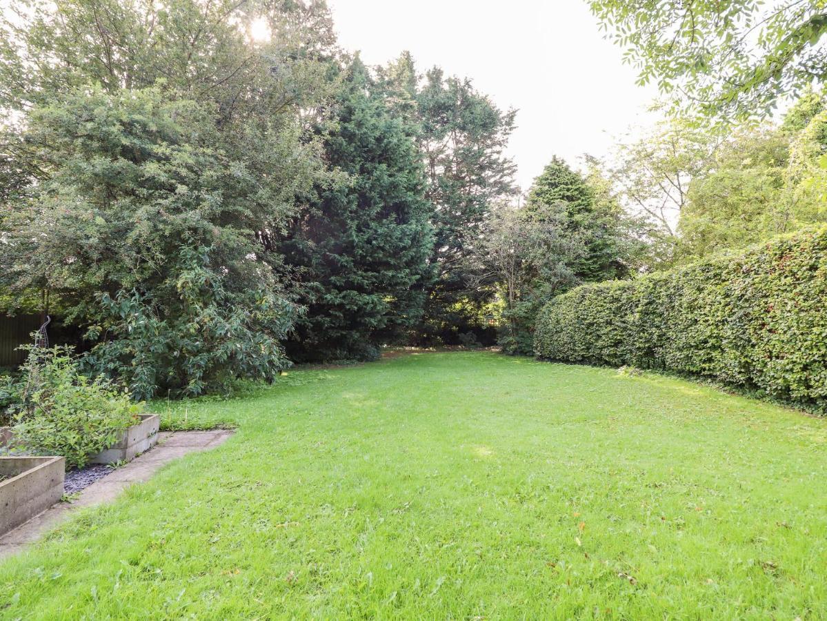 Abbey Cottage Denbigh Exterior photo